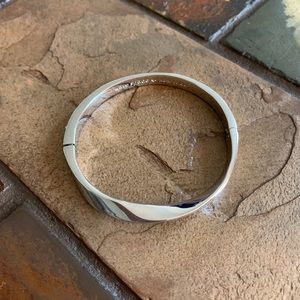 Kate Spade New York do the twist hinged bangle